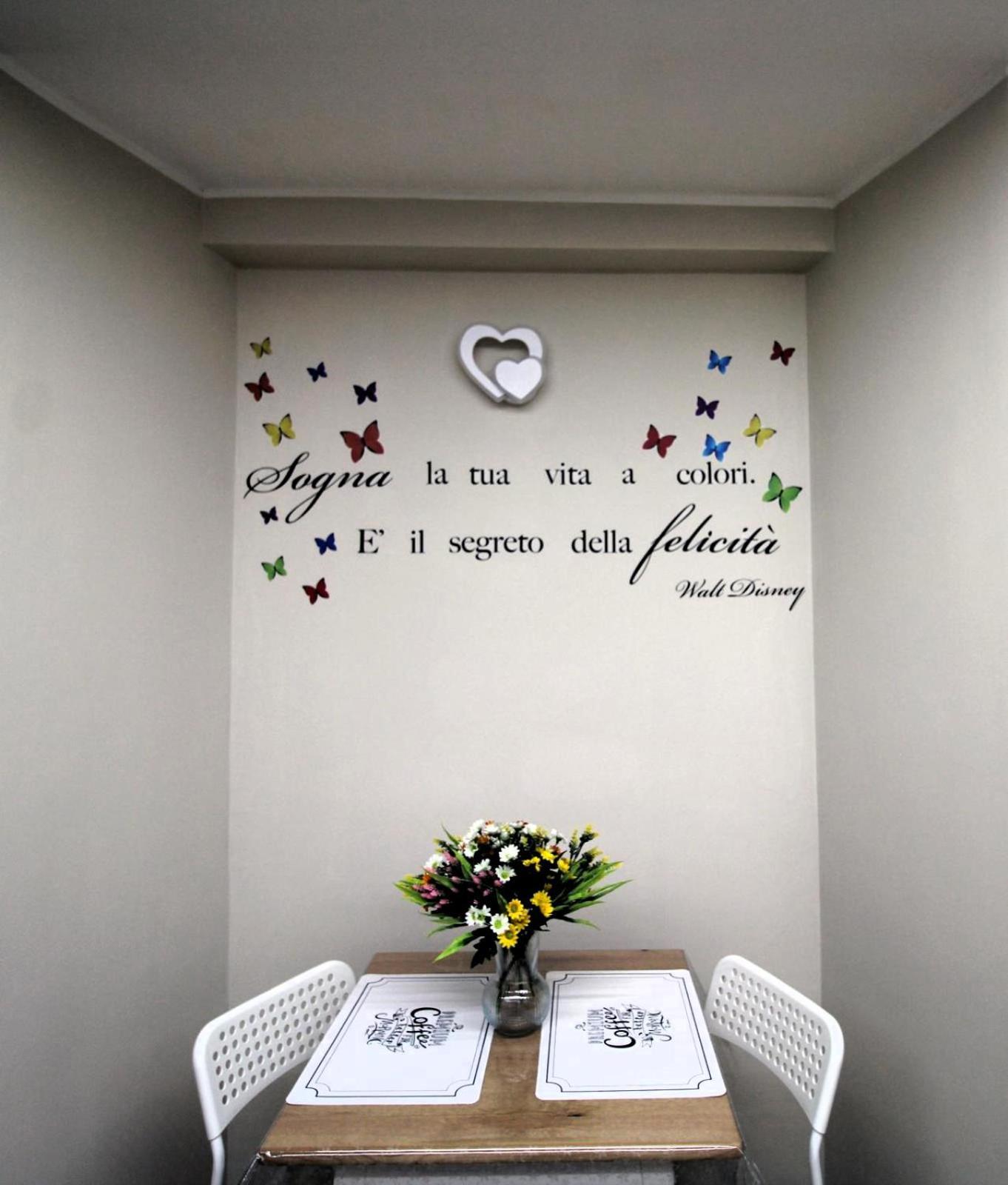 Lizzy'S House Apartment Наполи Екстериор снимка